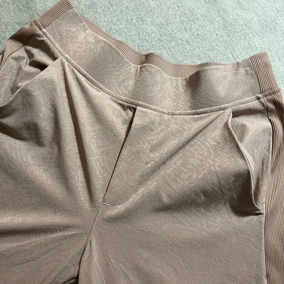 Athleta Brooklyn Textured Ankle pants Dusty pink - Picture 3 of 12